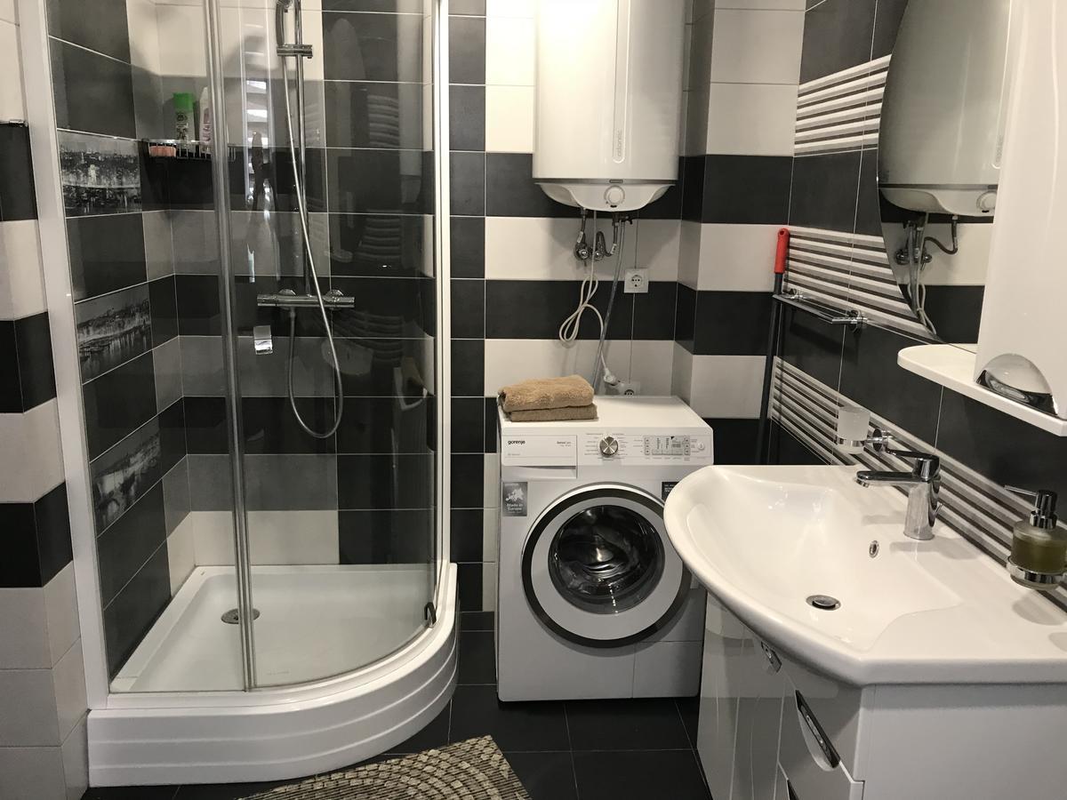 Elitne Zhitlo Apartment โคโลมิยา ภายนอก รูปภาพ